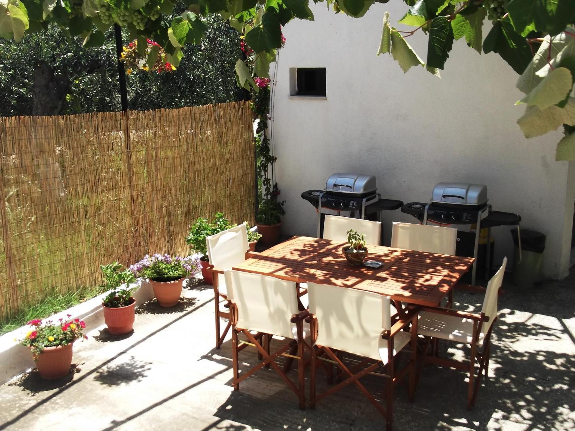 Gorgona Rooms Aliki  Exterior photo